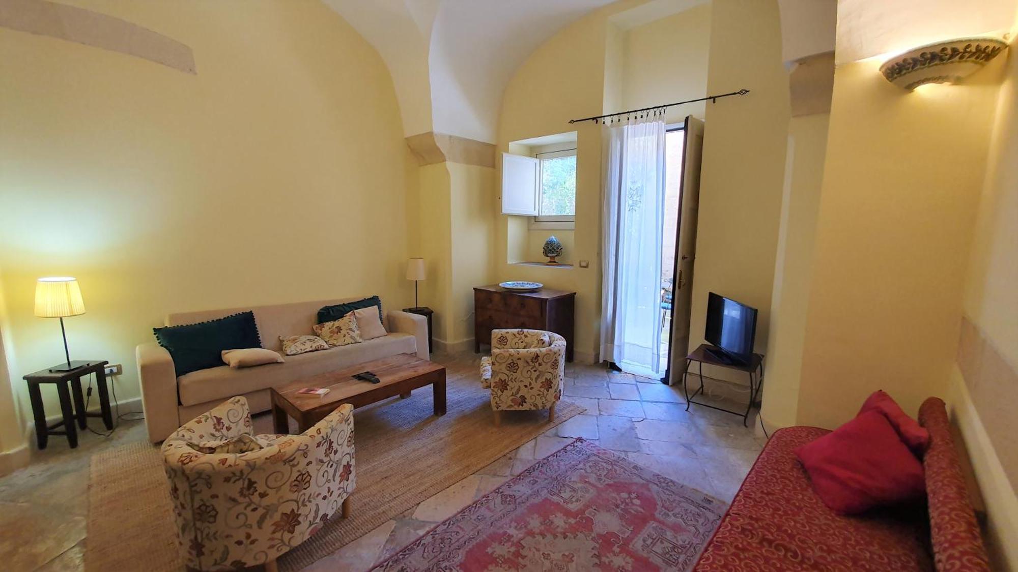 דירות לצ'ה Palazzo Bernardini מראה חיצוני תמונה